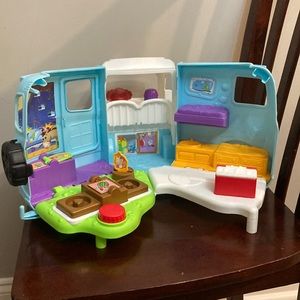 Little people toy van